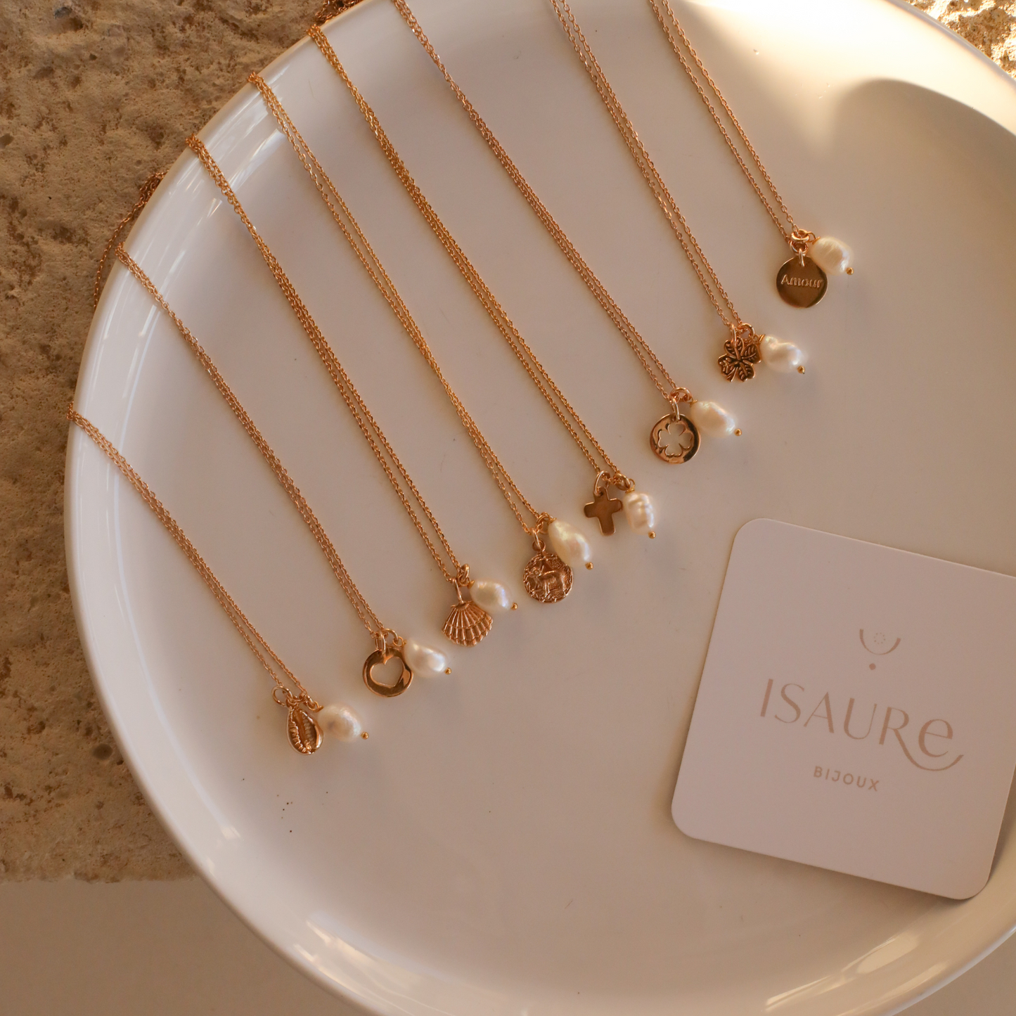 Collier pendentif coquillage cauri et perle d'eau douce