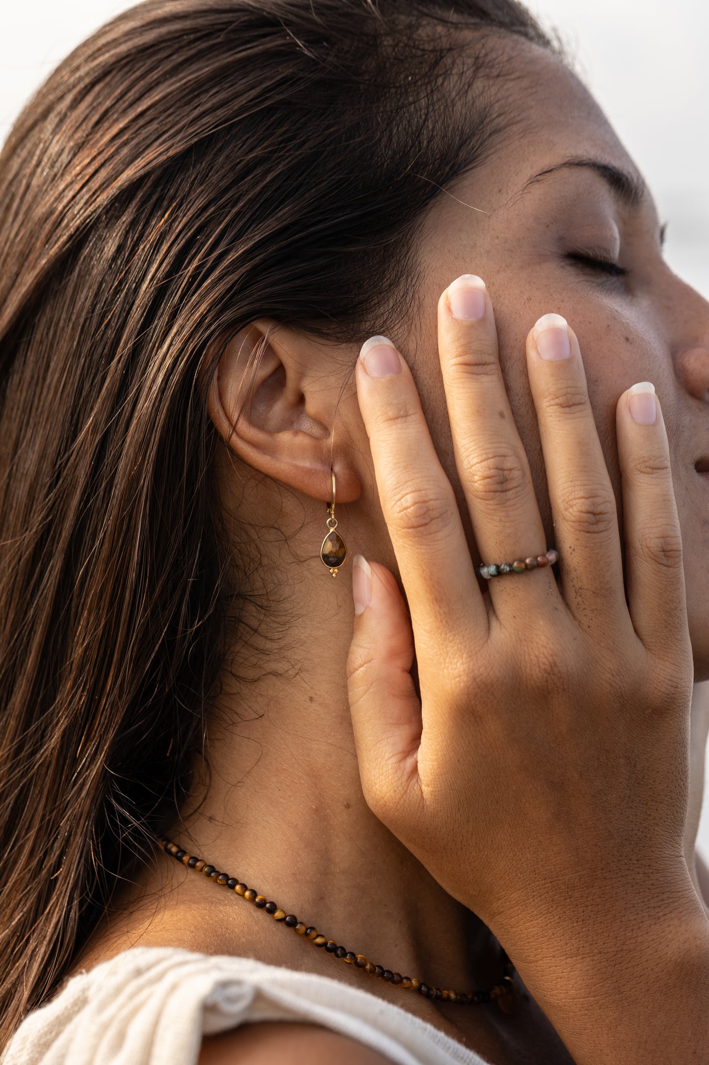 Boucles d'oreilles dormeuses Oeil de tigre