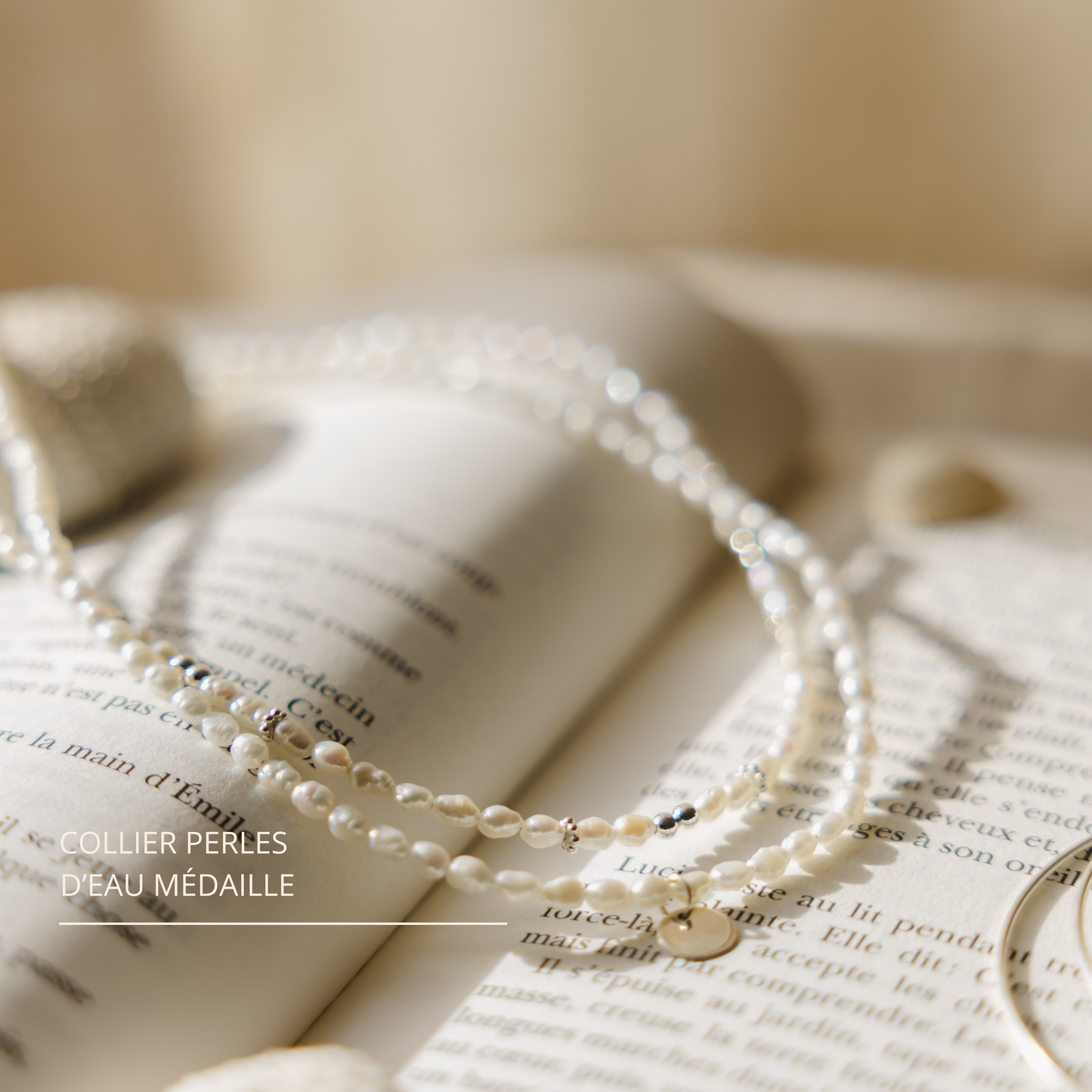 Collier perles d'eau médaille argent 925
