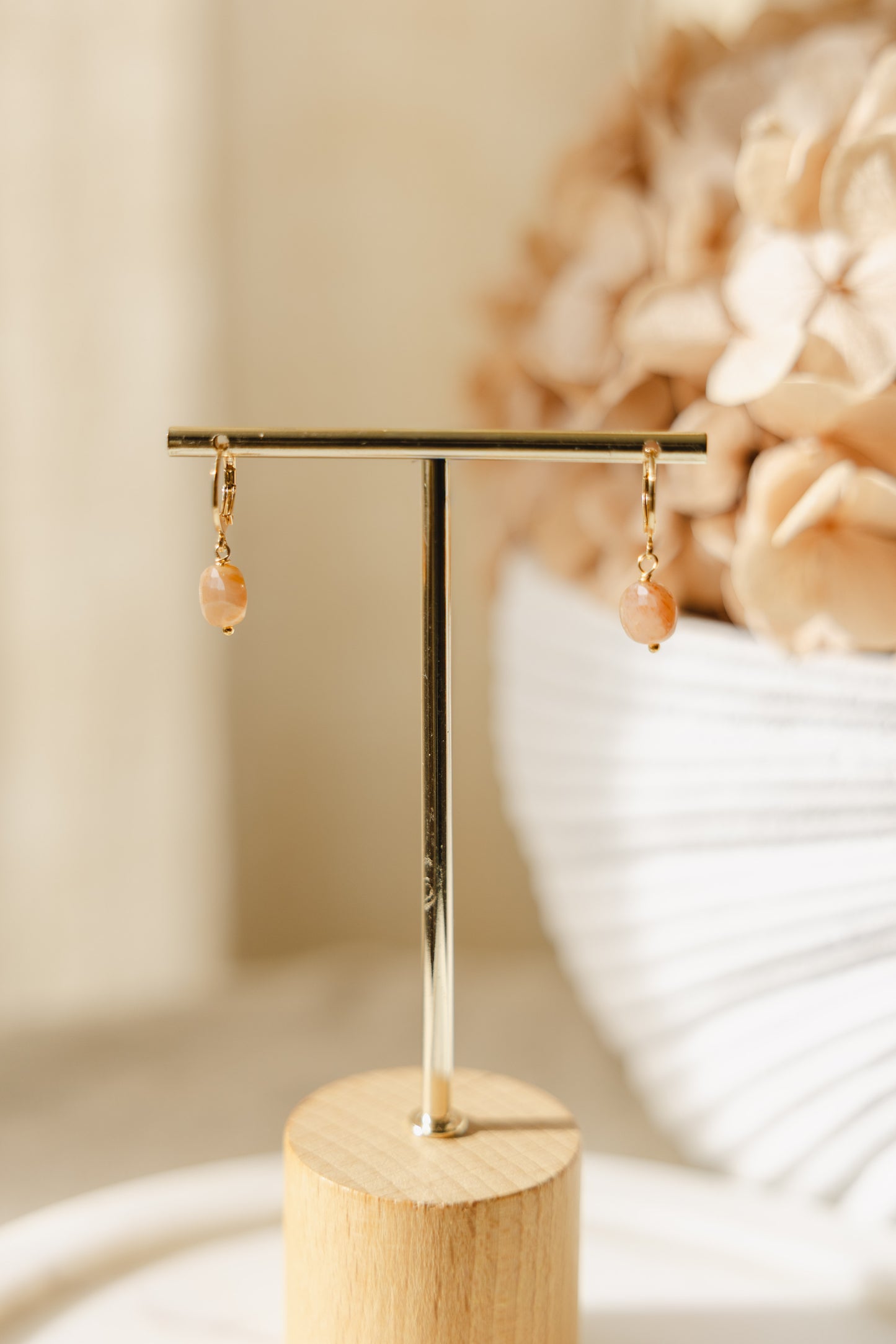 Boucles d'oreilles dormeuses pierre du soleil