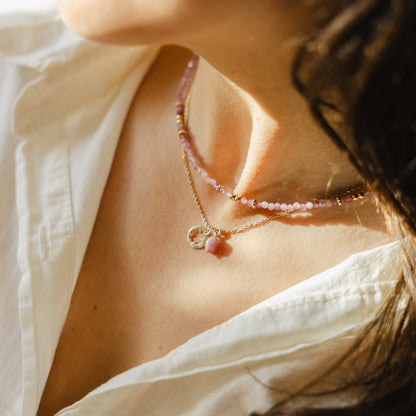 Collier médaille trèfle et tourmaline rose