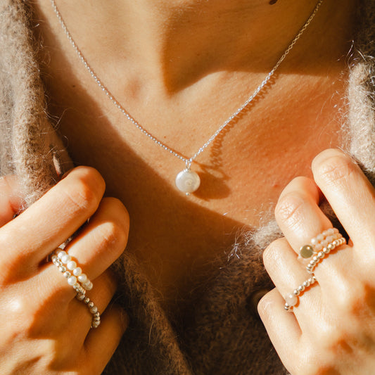 Collier perle d'eau douce plate