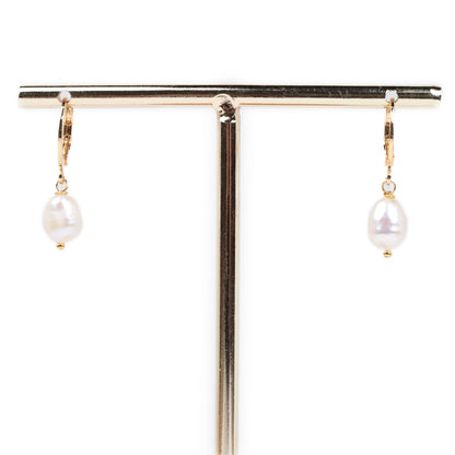 Boucles d'oreilles dormeuses perles d'eau douce