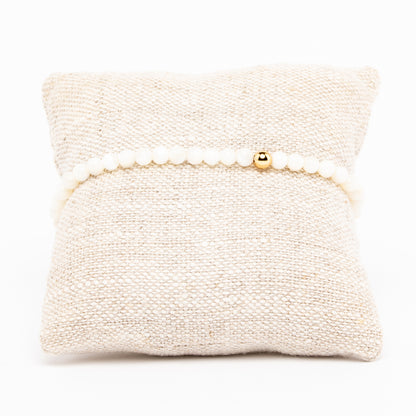 Bracelet nacre plaqué or – bijou délicat