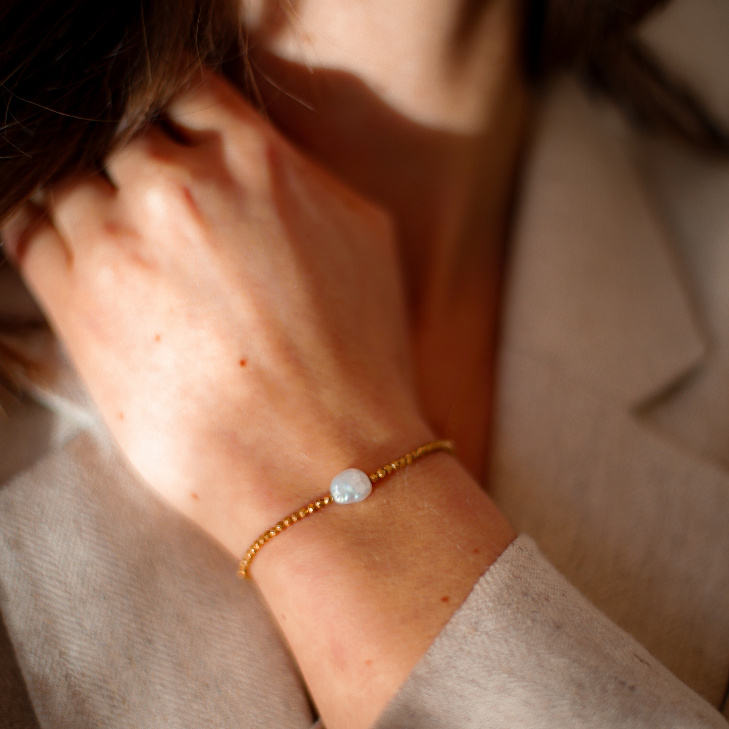 Bracelet hématite & perles d’eau douce – pierres naturelles